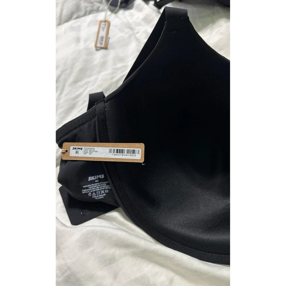 SKIMS Black Smooth Contour T-Shirt Bra - Picture 6 of 6